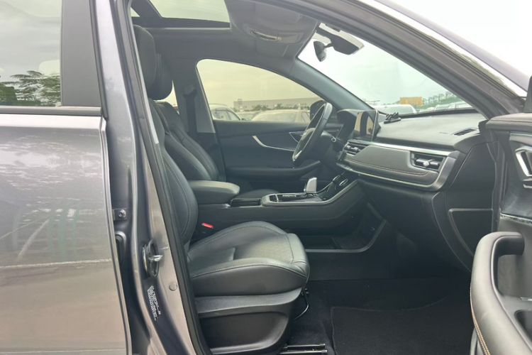 Used Chery Tiggo 8 2023 230TCI Automatic Advanced Edition Interior 3