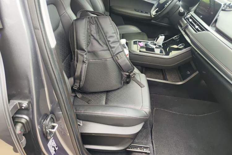 Used Chery Tiggo 8 2023 230TCI Automatic Advanced Edition Right Front Seat