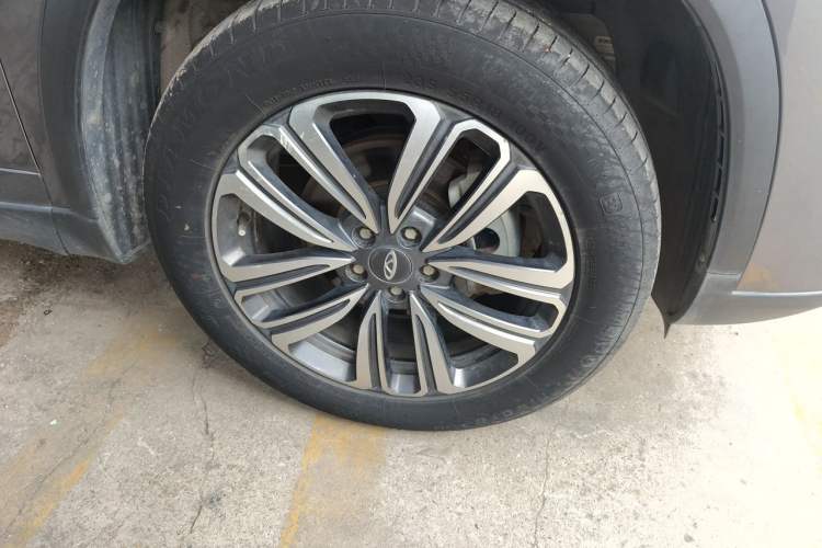 Used Chery Tiggo 8 2023 Kunpeng Edition 290TGDI Automatic Excellence Model Right Front Wheel Hub
