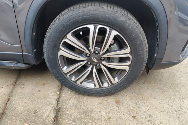 Used Chery Tiggo 8 2023 Kunpeng Edition 290TGDI Automatic Ultra-Enjoyment Version Right Front Wheel Hub