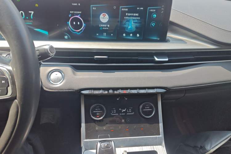 Used Chery Tiggo 8 2023 Kunpeng Edition 290TGDI Automatic Excellence Model Audio And AC Panel