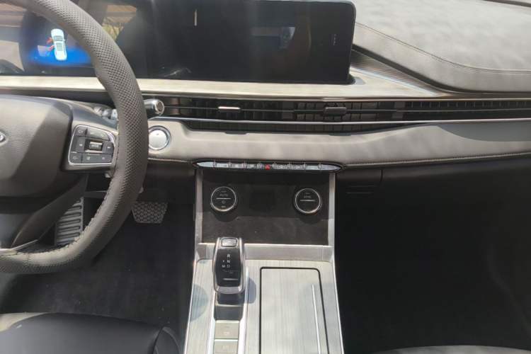 Used Chery Tiggo 8 2023 Kunpeng Edition 290TGDI Automatic Excellence Model Audio And AC Panel