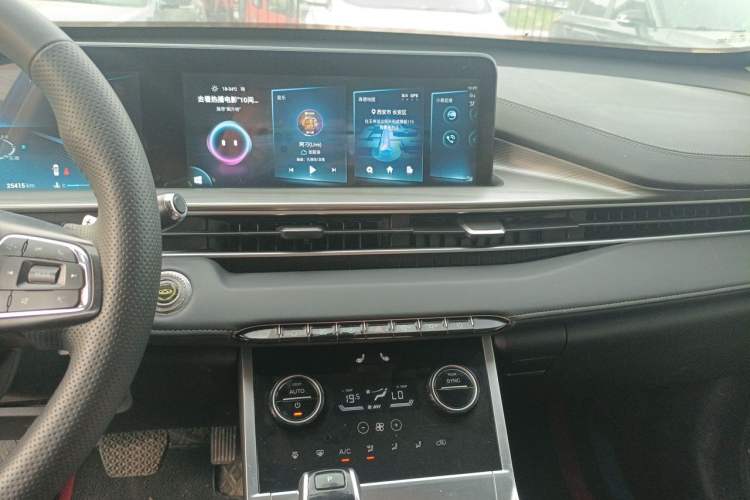 Used Chery Tiggo 8 2023 Kunpeng Edition 290TGDI Automatic Excellence Model Audio And AC Panel