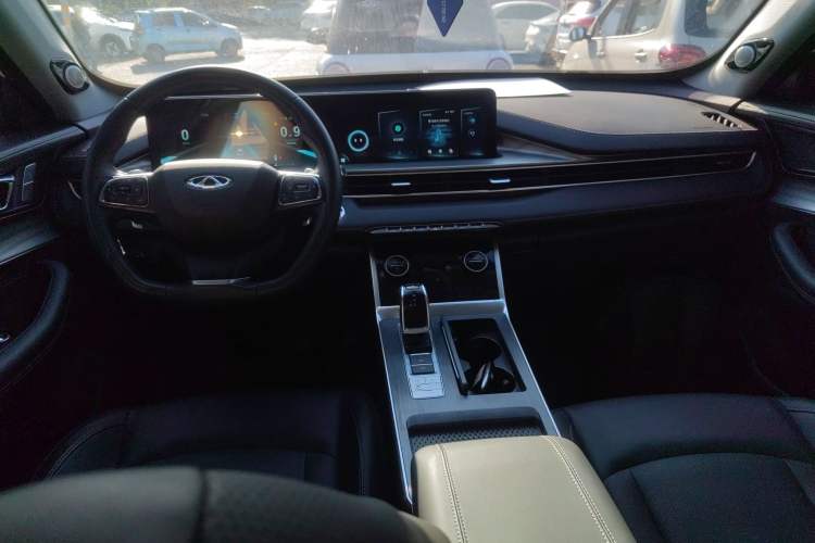 Used Chery Tiggo 8 2023 Kunpeng Edition 290TGDI Automatic Excellence Model Center Console