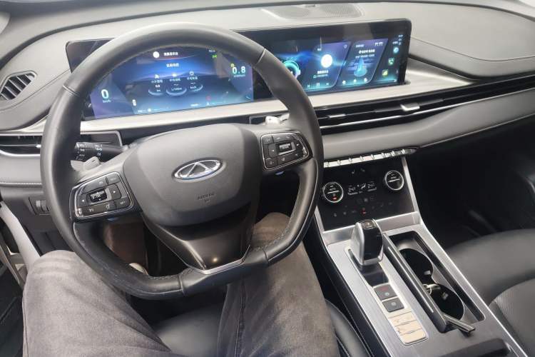 Used Chery Tiggo 8 2023 Kunpeng Edition 290TGDI Automatic Excellence Model Center Console