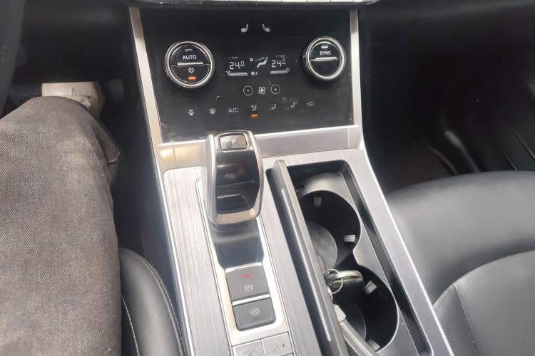 Used Chery Tiggo 8 2023 Kunpeng Edition 290TGDI Automatic Excellence Model Gear Lever