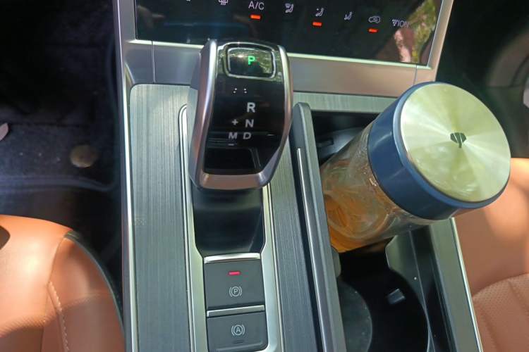Used Chery Tiggo 8 2023 Kunpeng Edition 290TGDI Automatic Ultra-Enjoyment Version Gear Lever