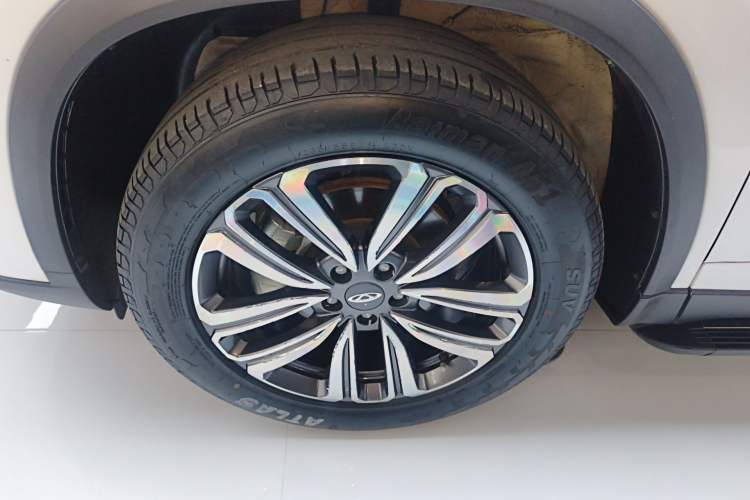 Used Chery Tiggo 8 2023 Kunpeng Edition 290TGDI Automatic Excellence Model Left Front Wheel Hub