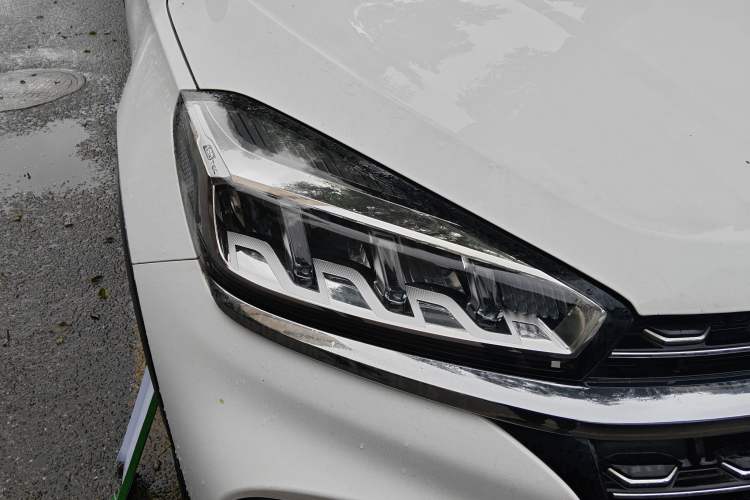 Used Chery Tiggo 8 2023 Kunpeng Edition 290TGDI Automatic Excellence Model Right Front Headlight