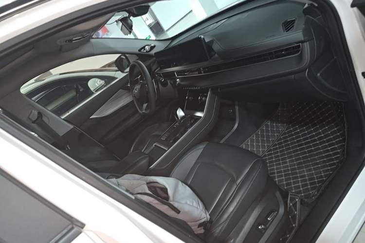 Used Chery Tiggo 8 2023 Kunpeng Edition 290TGDI Automatic Excellence Model Right Front Seat
