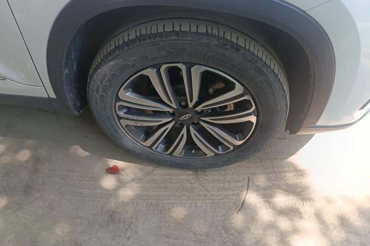 Used Chery Tiggo 8 2023 Kunpeng Edition 290TGDI Automatic Ultra-Enjoyment Version Right Front Wheel Hub