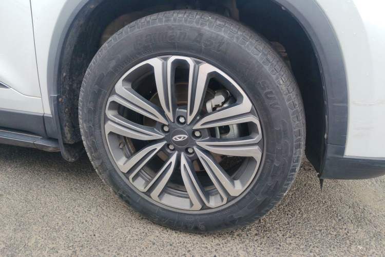 Used Chery Tiggo 8 2023 Kunpeng Edition 290TGDI Automatic Ultra-Enjoyment Version Right Front Wheel Hub