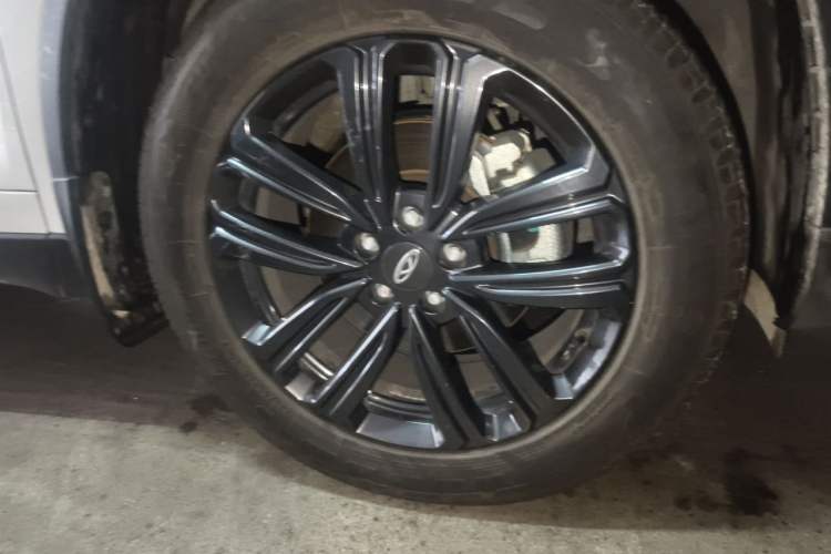 Used Chery Tiggo 8 2023 230TCI Manual Advanced Version Right Front Wheel Hub