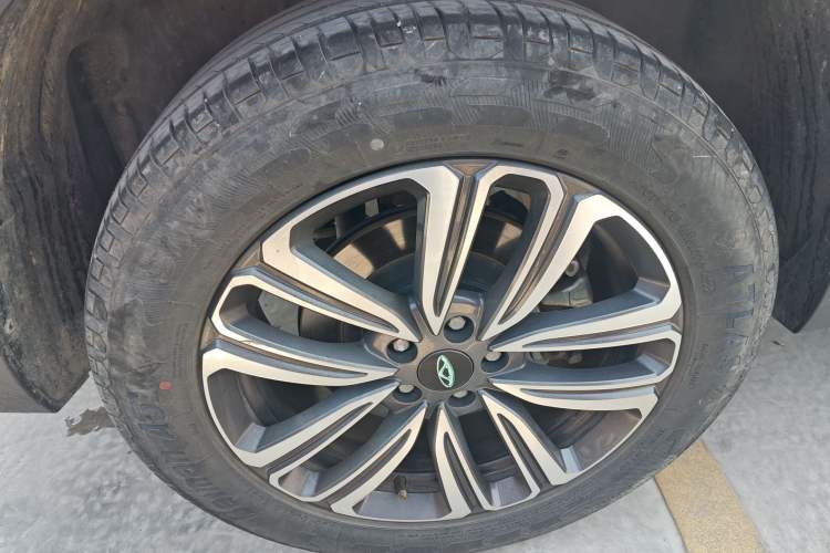 Used Chery Tiggo 8 2023 Kunpeng Edition 290TGDI Automatic Excellence Model Right Rear Wheel Hub