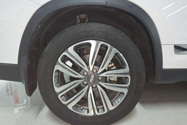 Used Chery Tiggo 8 2023 Kunpeng Edition 290TGDI Automatic Excellence Model Right Rear Wheel Hub
