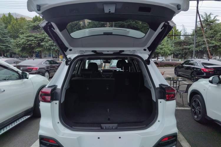 Used Chery Tiggo 8 2023 230TCI Automatic Advanced Edition Trunk