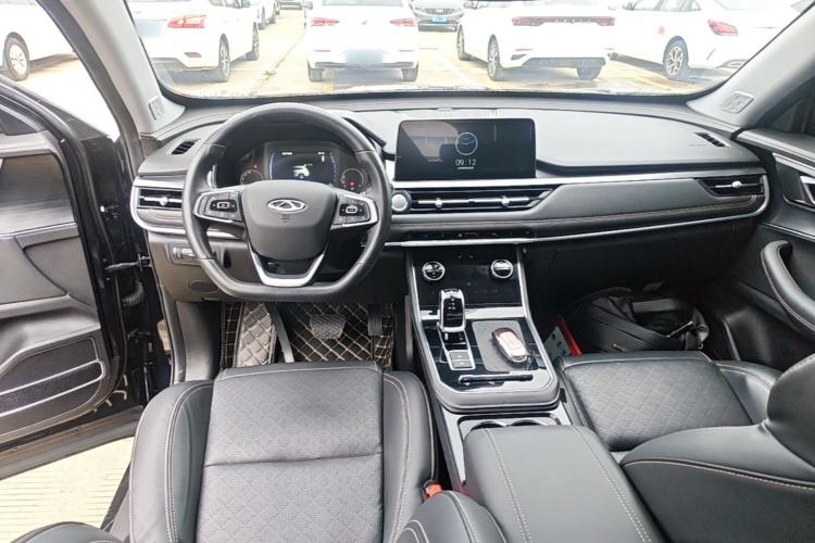 Used Chery Tiggo 8 2024 Honor Edition 230TCI Automatic Excellence Version 5 Seats Center Console
