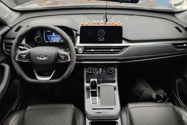 Used Chery Tiggo 8 2024 Honor Edition 230TCI Automatic Excellence Version 5 Seats Center Console