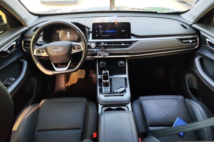 Used Chery Tiggo 8 2024 Honor Edition 230TCI Automatic Excellence Version 5 Seats Center Console