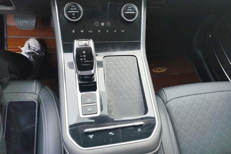 Used Chery Tiggo 8 2024 Honor Edition 230TCI Automatic Excellence Version 5 Seats Gear Lever