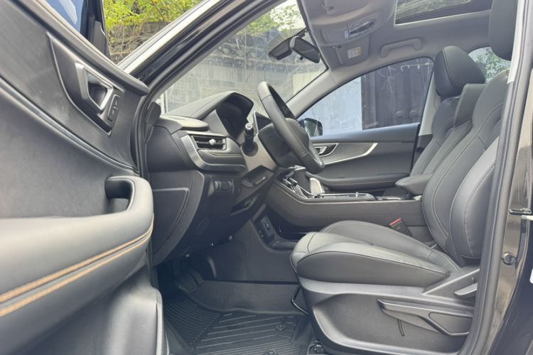 Used Chery Tiggo 8 2024 230TCI Automatic New Edition 5-Seater Interior 4