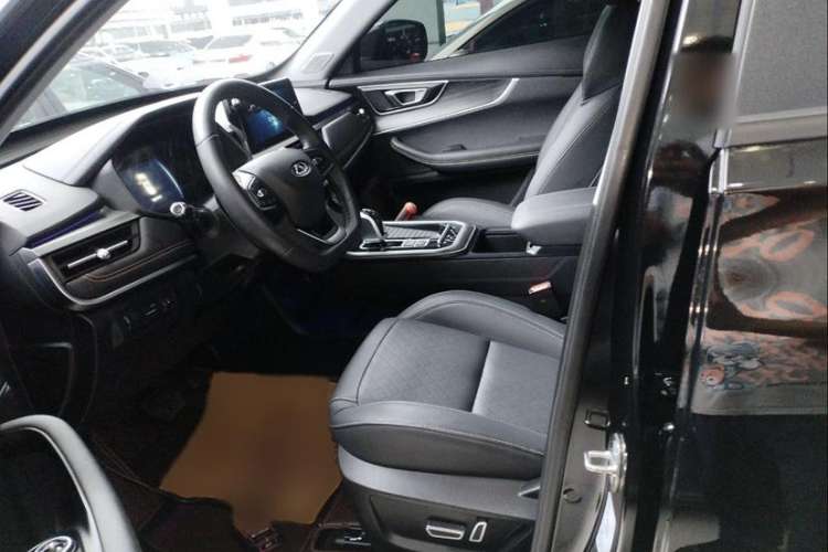Used Chery Tiggo 8 2024 Honor Edition 230TCI Automatic Excellence Version 5 Seats Interior 5