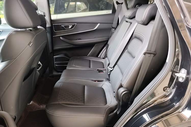 Used Chery Tiggo 8 2024 Honor Edition 230TCI Automatic Excellence Version 7 Seats Left Rear Seat