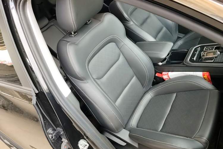 Used Chery Tiggo 8 2024 Honor Edition 230TCI Automatic Excellence Version 7 Seats Right Front Seat