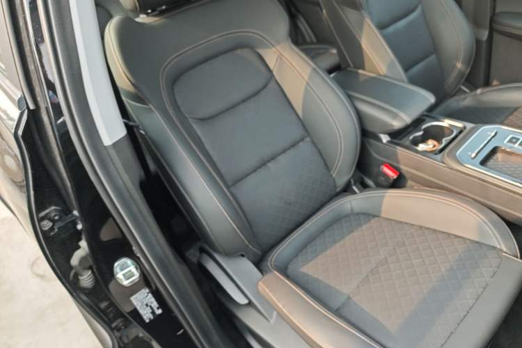 Used Chery Tiggo 8 2024 1.5 TCI Automatic New Dynamic 7-Seater Right Front Seat