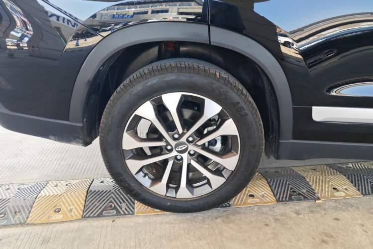 Used Chery Tiggo 8 2024 Honor Edition 230TCI Manual Advanced Version 5 Seats Right Rear Wheel Hub