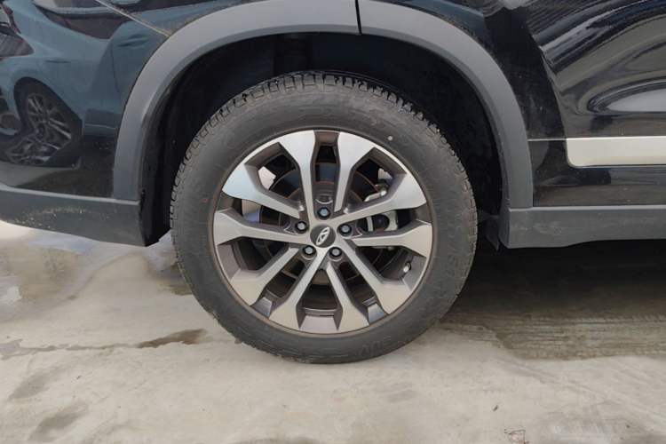 Used Chery Tiggo 8 2024 Honor Edition 230TCI Automatic Excellence Version 5 Seats Right Rear Wheel Hub