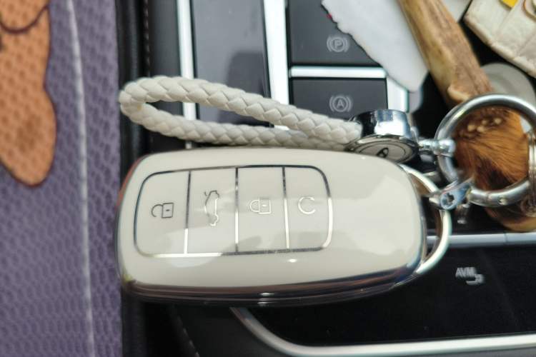 Used Chery Tiggo 8 2024 Honor Edition 230TCI Automatic Excellence Version 5 Seats Vehicle Key