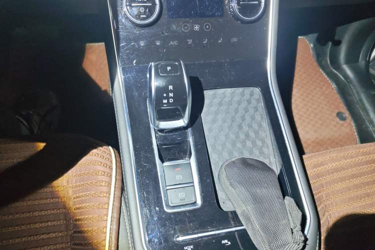 Used Chery Tiggo 8 2024 Honor Edition 230TCI Automatic Excellence Version 5 Seats Gear Lever