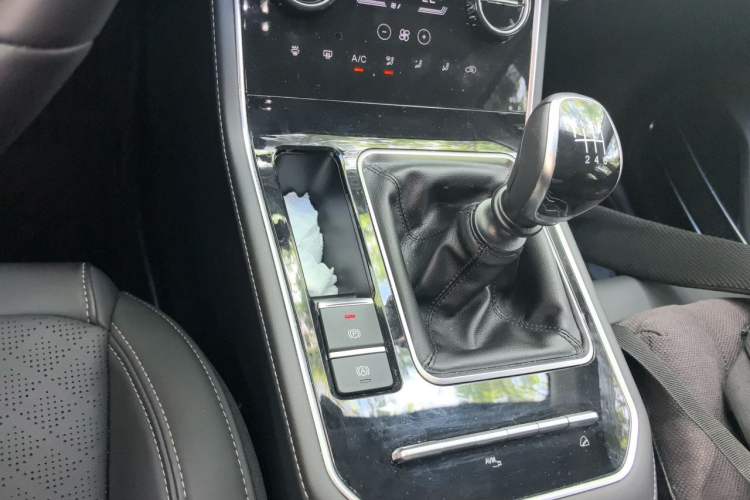 Used Chery Tiggo 8 2024 Honor Edition 230TCI Manual Advanced Version 5 Seats Gear Lever