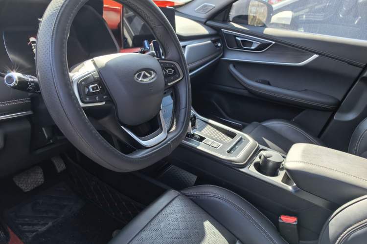Used Chery Tiggo 8 2024 Honor Edition 230TCI Automatic Excellence Version 5 Seats Interior 3