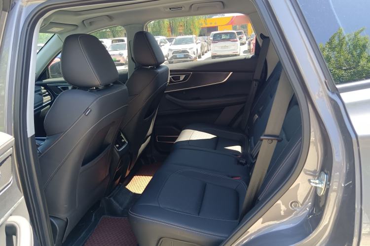 Used Chery Tiggo 8 2024 Honor Edition 230TCI Automatic Excellence Version 5 Seats Left Rear Seat