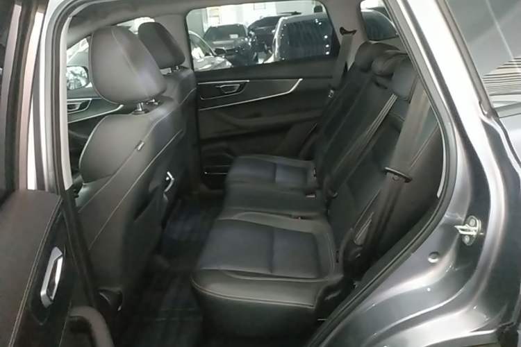 Used Chery Tiggo 8 2024 Honor Edition 230TCI Automatic Excellence Version 7 Seats Left Rear Seat