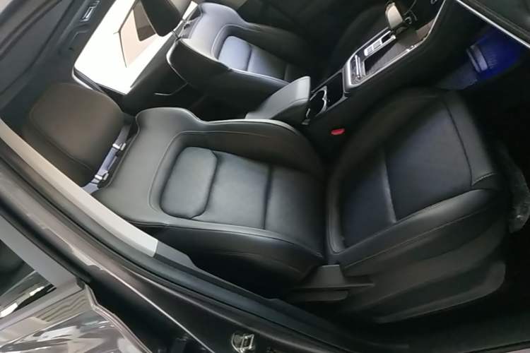 Used Chery Tiggo 8 2024 Honor Edition 230TCI Automatic Excellence Version 7 Seats Right Front Seat