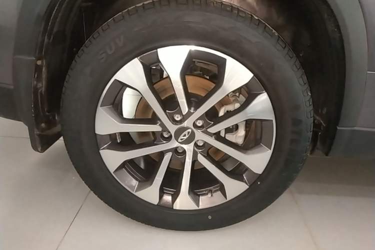 Used Chery Tiggo 8 2024 Honor Edition 230TCI Automatic Excellence Version 7 Seats Right Rear Wheel Hub
