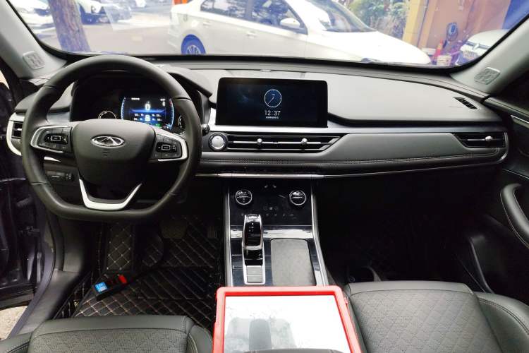 Used Chery Tiggo 8 2024 Honor Edition 230TCI Automatic Excellence Version 5 Seats Center Console