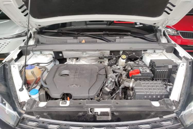 Used Chery Tiggo 8 2024 Honor Edition 230TCI Automatic Excellence Version 5 Seats Engine Bay