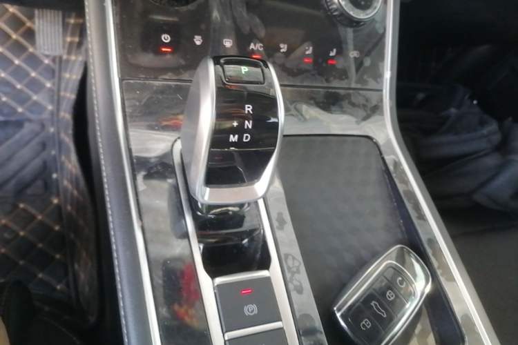 Used Chery Tiggo 8 2024 1.5 TCI Automatic New Dynamic 7-Seater Gear Lever