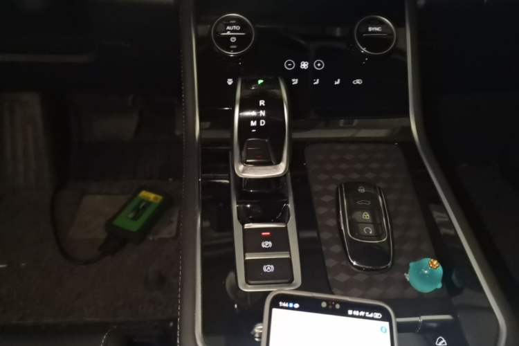 Used Chery Tiggo 8 2024 230TCI Automatic New Edition 7-Seater Gear Lever