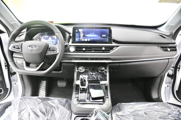 Used Chery Tiggo 8 2024 230TCI Automatic New Edition 5-Seater Interior 1