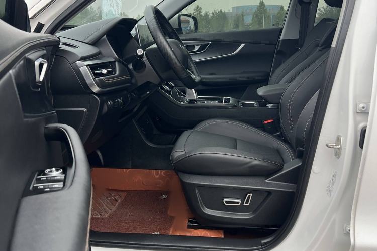 Used Chery Tiggo 8 2024 Honor Edition 230TCI Automatic Excellence Version 5 Seats Interior 2