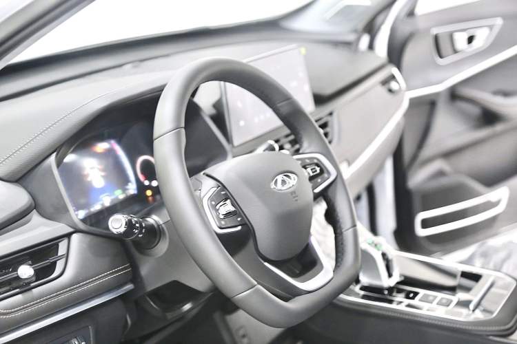 Used Chery Tiggo 8 2024 230TCI Automatic New Edition 5-Seater Interior 2