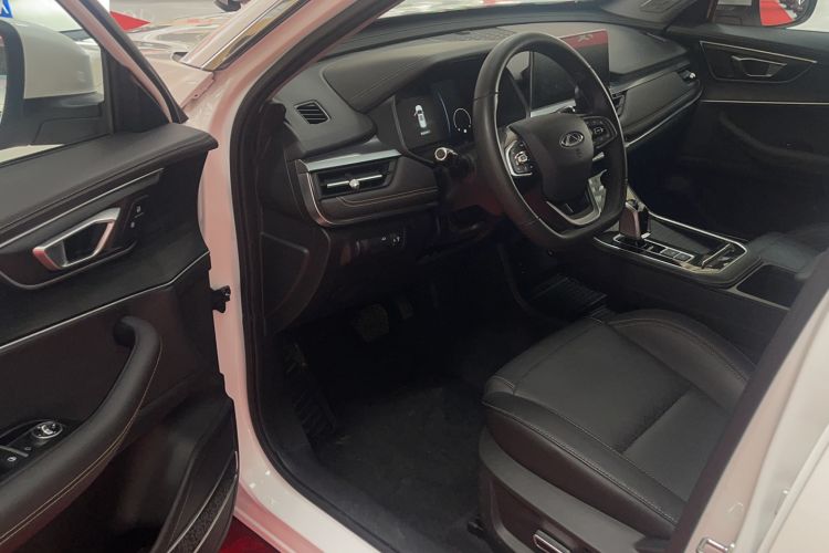 Used Chery Tiggo 8 2024 Honor Edition 230TCI Automatic Excellence Version 5 Seats Interior 2