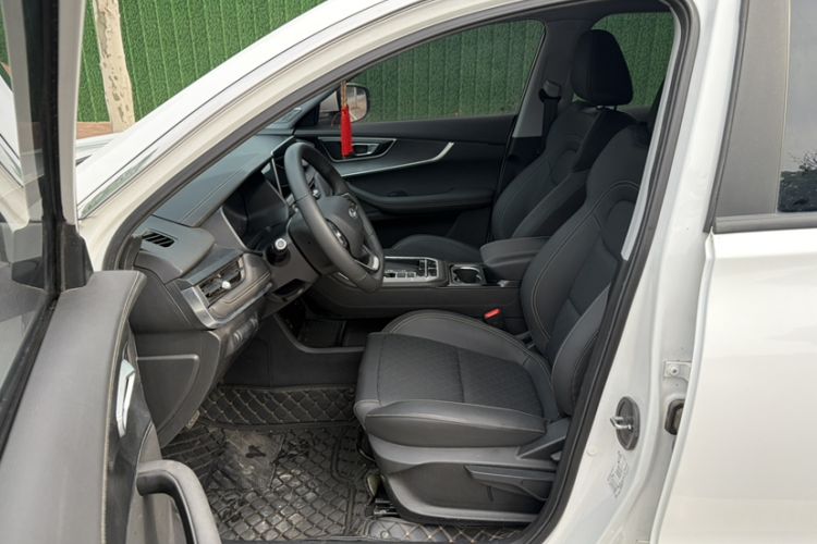 Used Chery Tiggo 8 2024 1.5 TCI Automatic New Dynamic 7-Seater Interior 3