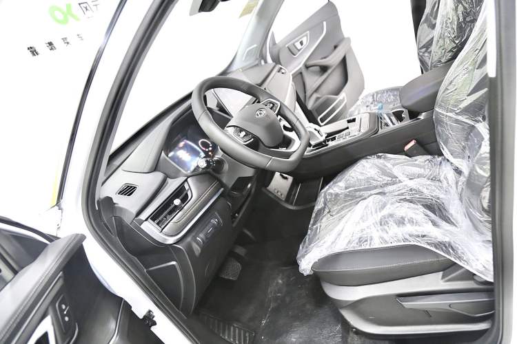 Used Chery Tiggo 8 2024 230TCI Automatic New Edition 5-Seater Interior 3