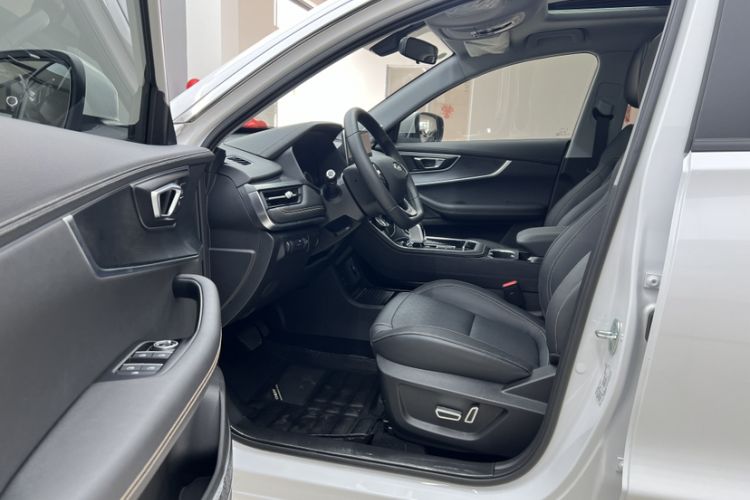 Used Chery Tiggo 8 2024 Honor Edition 230TCI Automatic Excellence Version 7 Seats Interior 3